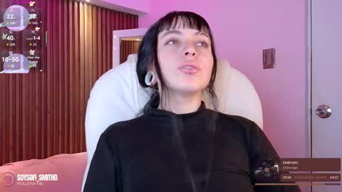 Snapshot of lucy_smith7 chatting on 11/19/25, 03:50 Sofia online show from 11/19/25, 03:50