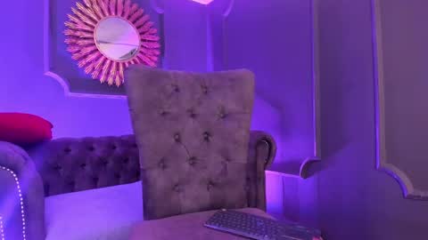 Lucy  online show from 12/04/24, 09:57