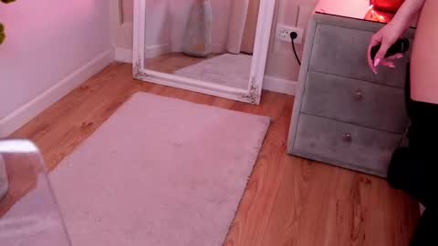 Snapshot of lucyaddison chatting on 03/11/25, 04:51 LucyAddison online show from 03/11/25, 04:51