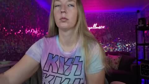 Snapshot of lucyallen4201 chatting on 04/23/26, 10:14 lucyallen4201 online show from 04/23/26, 10:14