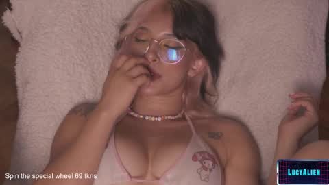 Lucy Alien  online show from 01/29/25, 11:14