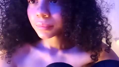 Snapshot of lucybellea chatting on 03/06/26, 06:21 Lucia online show from 03/06/26, 06:21