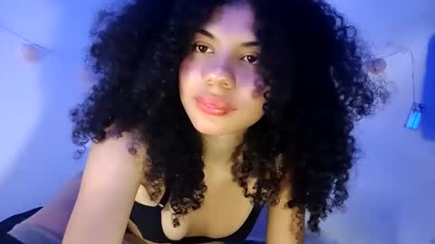 Snapshot of lucybellea chatting on 04/30/26, 08:57 Lucia online show from 04/30/26, 08:57