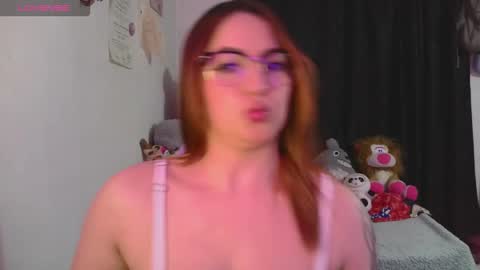 Snapshot of lucycherry__ chatting on 09/16/25, 03:29 LUCIA  online show from 09/16/25, 03:29