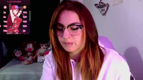 Snapshot of lucycherry__ chatting on 10/23/25, 01:38 LUCIA  online show from 10/23/25, 01:38