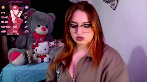 Snapshot of lucycherry__ chatting on 10/27/25, 11:20 LUCIA  online show from 10/27/25, 11:20