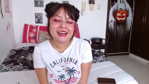 Snapshot of lucyferna chatting on 10/16/25, 05:14 Lucya Fernanda  online show from 10/16/25, 05:14