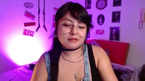 Snapshot of lucyferna chatting on 10/30/25, 05:09 Lucya Fernanda  online show from 10/30/25, 05:09
