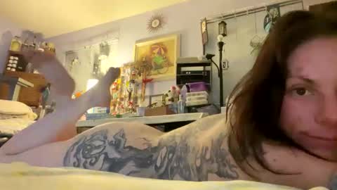 Snapshot of lucyford88 chatting on 10/19/25, 11:00 lucyford88 online show from 10/19/25, 11:00