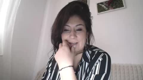 lucybylucy online show from 11/04/25, 12:04