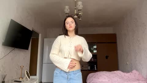 Anna online show from 10/17/25, 05:43