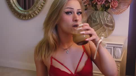 Lucy Lexton online show from 01/03/25, 04:55