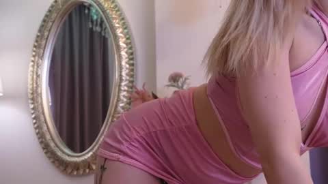 Lucy Lexton online show from 02/21/25, 10:50