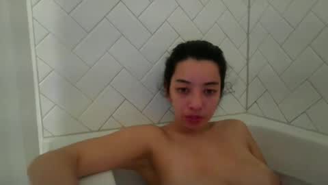 Snapshot of lucylitt25 chatting on 07/03/26, 01:50 lucylitt25 online show from 07/03/26, 01:50