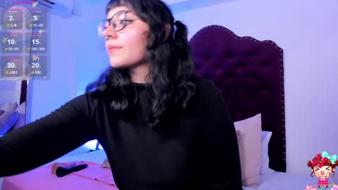 Instagramlucyluy10 online show from 02/02/25, 04:15