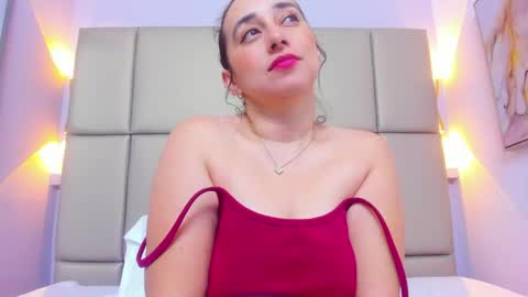 Snapshot of lucymendezz_ chatting on 05/23/26, 11:36 Lucy online show from 05/23/26, 11:36
