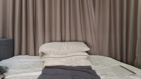 Love kinky Go here  online show from 11/30/25, 05:11