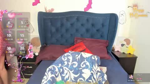 Lucy Petit online show from 10/22/25, 01:44