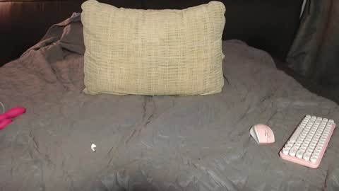 Lucy online show from 03/12/25, 02:56