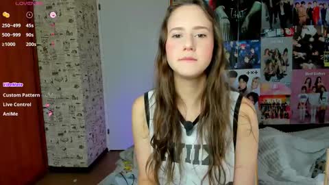 Lucy Rose online show from 09/28/25, 07:47