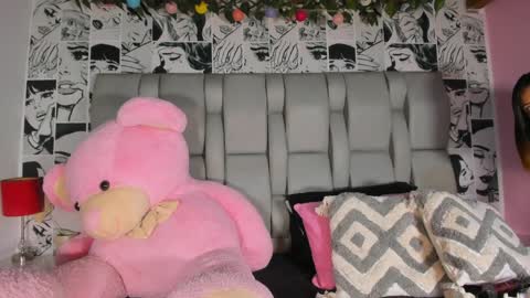 Snapshot of lucyrosse_ chatting on 04/04/26, 11:18 Lucy online show from 04/04/26, 11:18