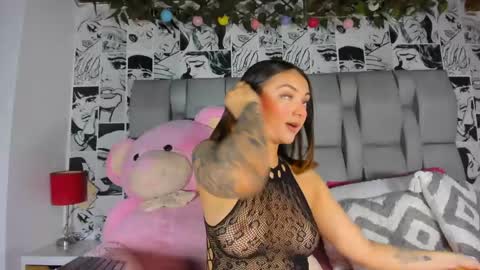 Snapshot of lucyrosse_ chatting on 04/11/26, 11:25 Lucy online show from 04/11/26, 11:25