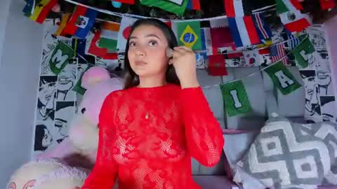 Snapshot of lucyrosse_ chatting on 07/09/26, 11:14 Lucy online show from 07/09/26, 11:14