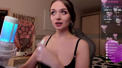 Lucy online show from 02/02/25, 06:42