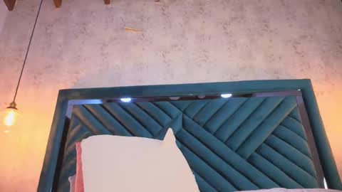 Snapshot of lucyvega4 chatting on 09/30/25, 04:17 Lucy online show from 09/30/25, 04:17