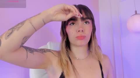 Snapshot of lucyvega4 chatting on 11/17/25, 03:34 Lucy online show from 11/17/25, 03:34