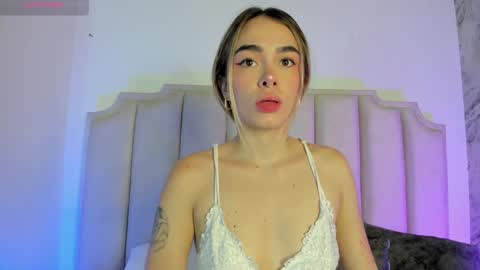 Snapshot of lucyvegaa1 chatting on 01/08/25, 04:02 Lucy Vega online show from 01/08/25, 04:02