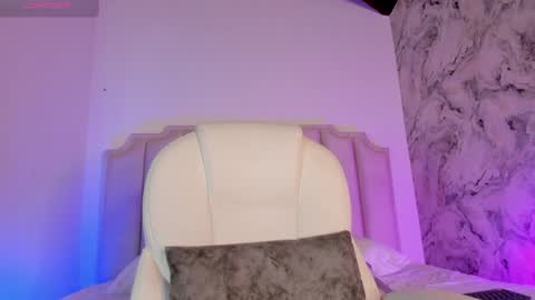 Snapshot of lucyvegaa1 chatting on 01/17/25, 05:11 Lucy Vega online show from 01/17/25, 05:11