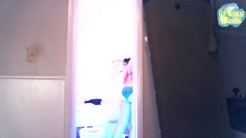 Snapshot of lucywants chatting on 07/19/26, 04:16 Goddess Lucy lucywants online show from 07/19/26, 04:16