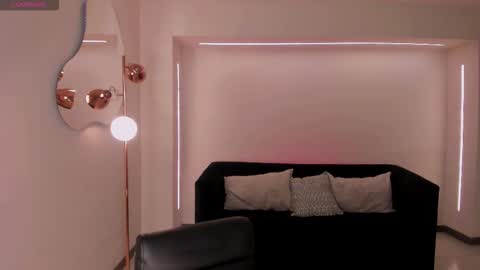 Lucy online show from 11/26/25, 07:15