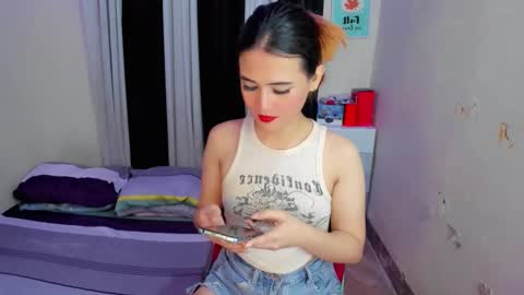 Snapshot of lucyx143 chatting on 12/03/25, 10:30 Lucy online show from 12/03/25, 10:30