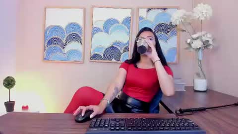 Snapshot of lucyy_liiu chatting on 07/17/26, 08:24 Lucy Liiu online show from 07/17/26, 08:24