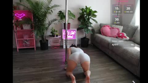 Snapshot of lucyyluvss chatting on 04/07/26, 10:53 Lucy online show from 04/07/26, 10:53