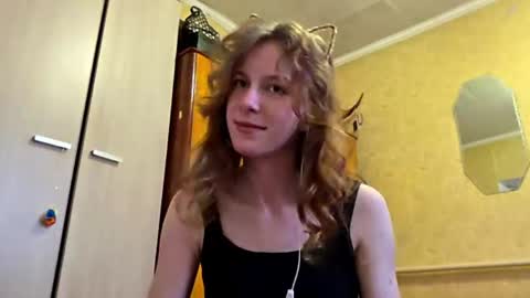 Sofia online show from 04/13/26, 06:08