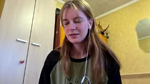 Sofia online show from 04/22/26, 06:27