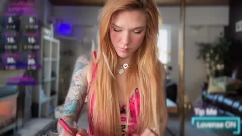 Snapshot of luebeam chatting on 01/13/25, 06:38 Luubeam             INSTA luubeammm TWITTER lunaisreallycu1 online show from 01/13/25, 06:38