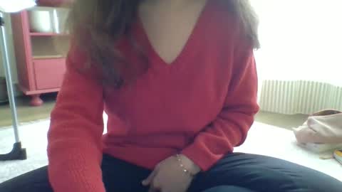 Snapshot of lufuck chatting on 10/26/25, 01:06 Lucie online show from 10/26/25, 01:06