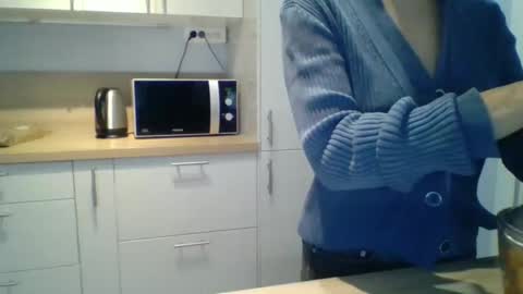 Snapshot of lufuck chatting on 10/29/25, 04:42 Lucie online show from 10/29/25, 04:42