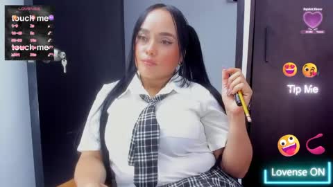 Snapshot of luielli chatting on 04/30/26, 02:07 luielli online show from 04/30/26, 02:07