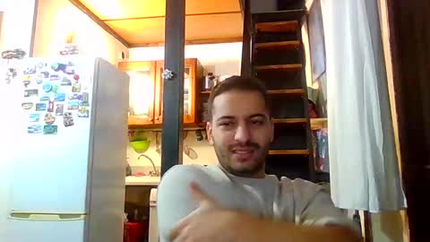 Snapshot of luigi281996 chatting on 12/19/24, 02:57 luigi281996 online show from 12/19/24, 02:57