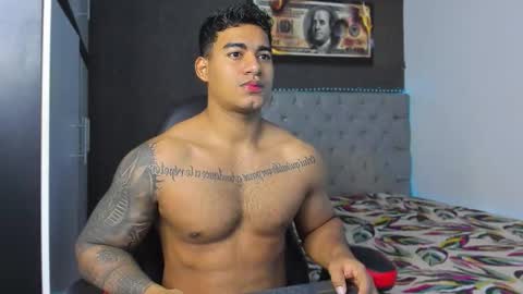 Snapshot of luigi_hot_ chatting on 11/29/25, 12:30 Luigi Independent model online show from 11/29/25, 12:30