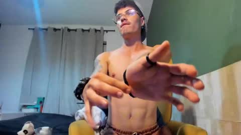 Luis AS online show from 02/27/25, 12:34