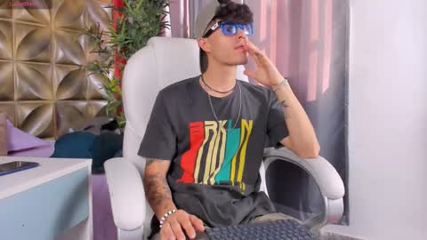 Luis AS online show from 10/21/25, 01:23