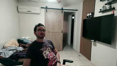 Snapshot of luis_flr chatting on 02/01/26, 03:10 luis_flr online show from 02/01/26, 03:10