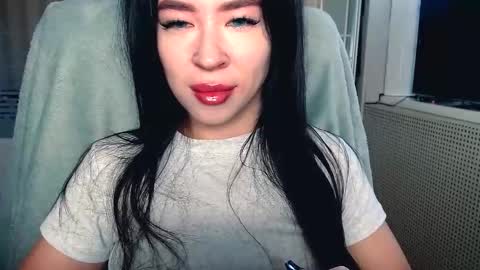 luisa lovedom online show from 10/07/25, 08:11