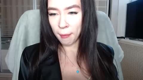 luisa lovedom online show from 10/09/25, 08:23